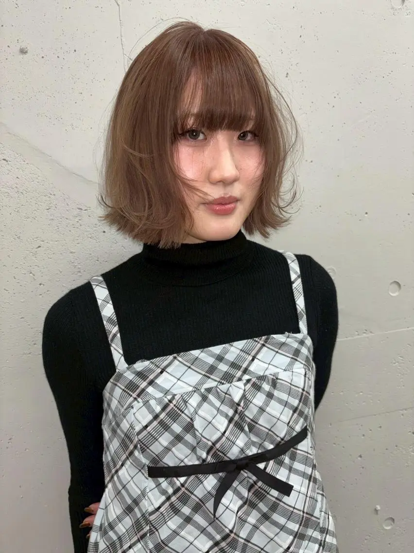 カラー ミディアム ベージュカラー ブリーチ ケアブリーチ ミルクティーベージュ ヘアカラー ハイトーン😺艶 ✨ブリーチ✨透明感のヘアスタイル