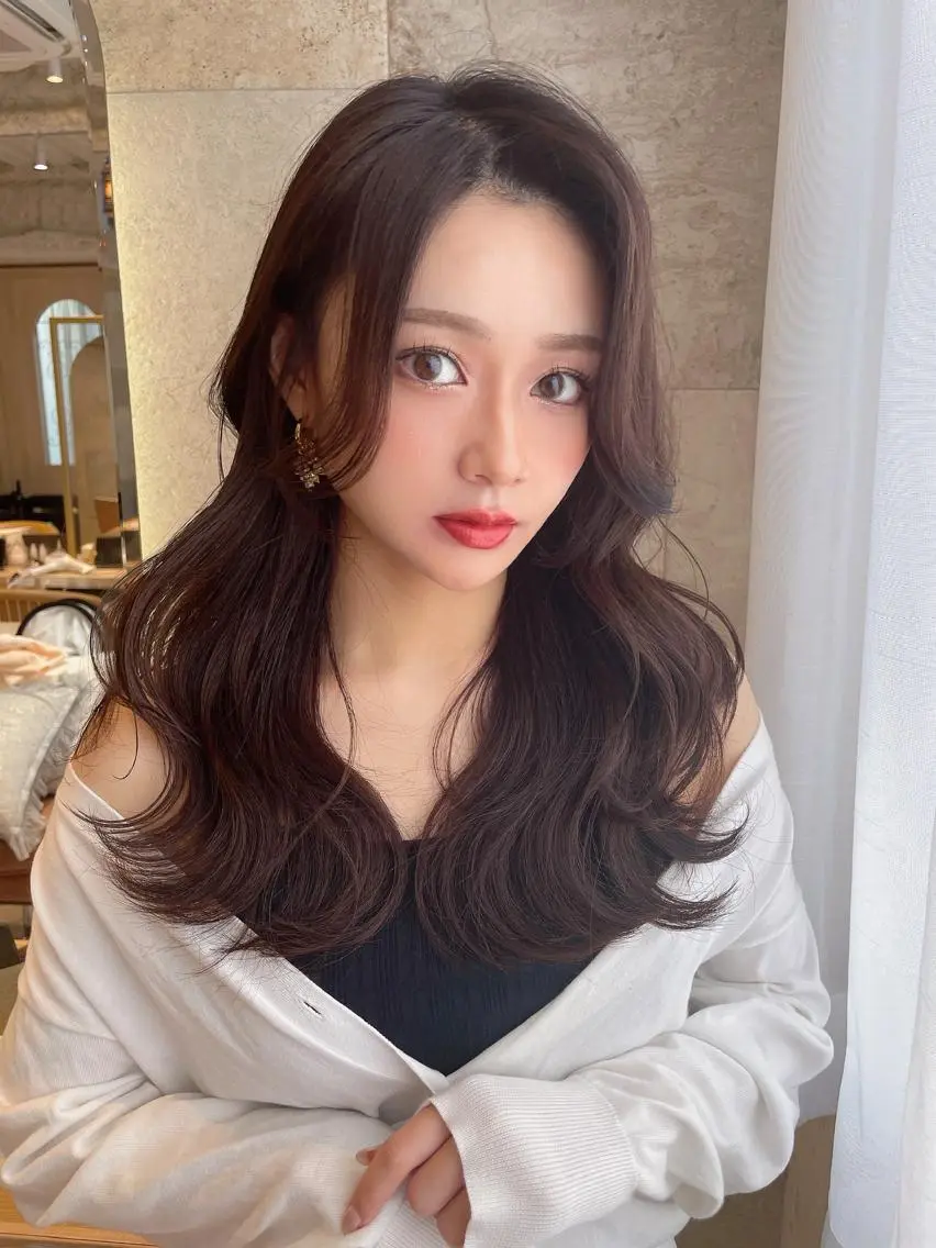 ミディアム カラー ベージュカラー 黒髪 ブリーチ ブルーカラー ブルーブラック カット ヘアカラー トリートメント 木屋元一/透明感 /前髪/レイヤーのヘアスタイル