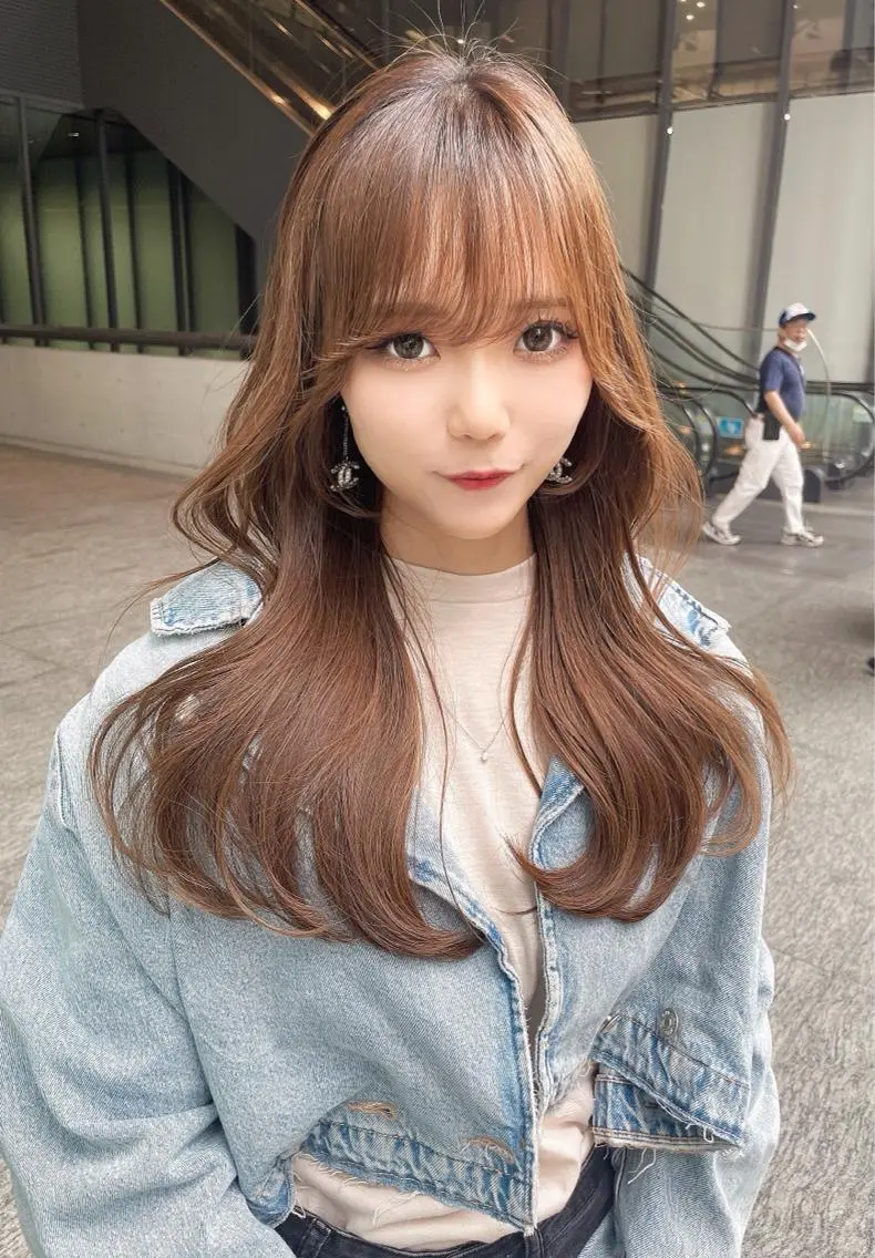 ロング カラー ベージュカラー 黒髪 ブリーチ ブルーカラー ブルーブラック カット ヘアカラー トリートメント 木屋元一/透明感 /前髪/レイヤーのヘアスタイル