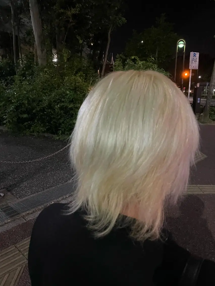 カラー 抜きっぱなしブロンド ブロンド ホワイトブロンド メンズカット募集 草野のヘアスタイル