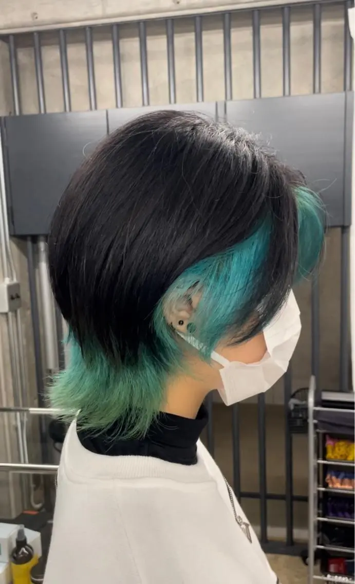 ミディアム カラー ブリーチ インナーカラー レイヤー/透明感 カラー ☽EMIRIのヘアスタイル