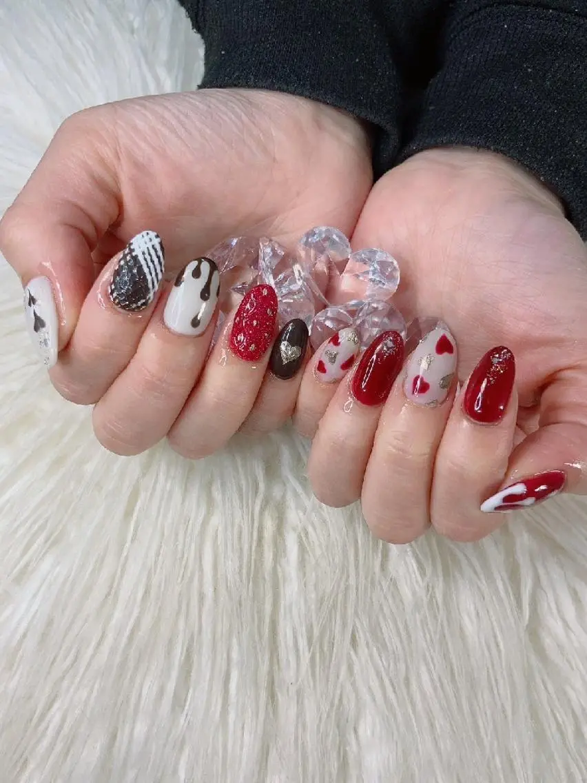 ネイル バレンタイン . MAKI NAILのネイルデザイン