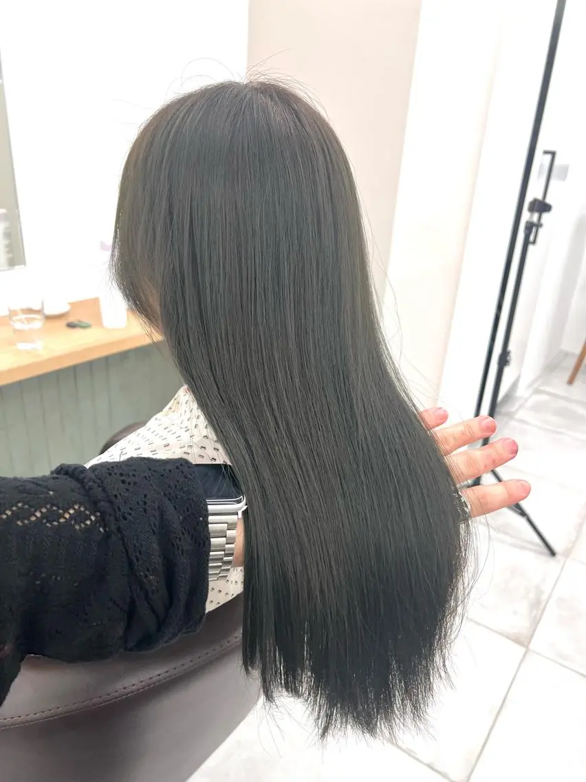 ロング カラー カット ヘアカラー トリートメント 赤みゼロ/透明感 カラー🌿KANTAのヘアスタイル