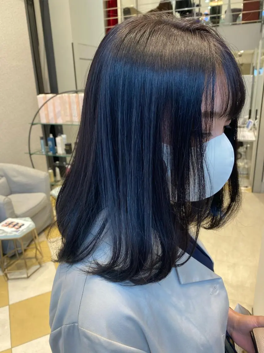 セミロング カラー 黒髪 ブルーカラー ブルーブラック カット ヘアカラー トリートメント ヘアセット 💜髪質改善美髪💜 星野清光のヘアスタイル