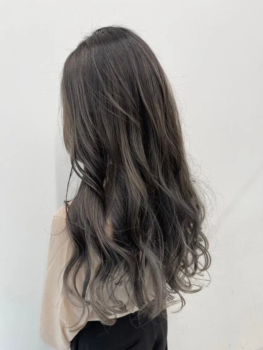 セミロング パーマ カラー Flora by siestaのヘアスタイル