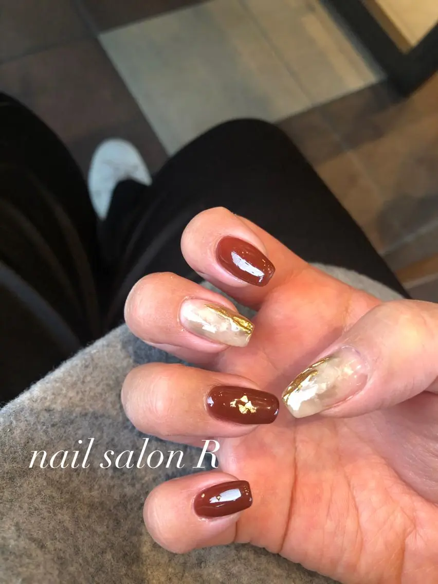 ネイル ボルドー ゴールド ニュアンスネイル ハンドネイル nail salon Rのネイルデザイン