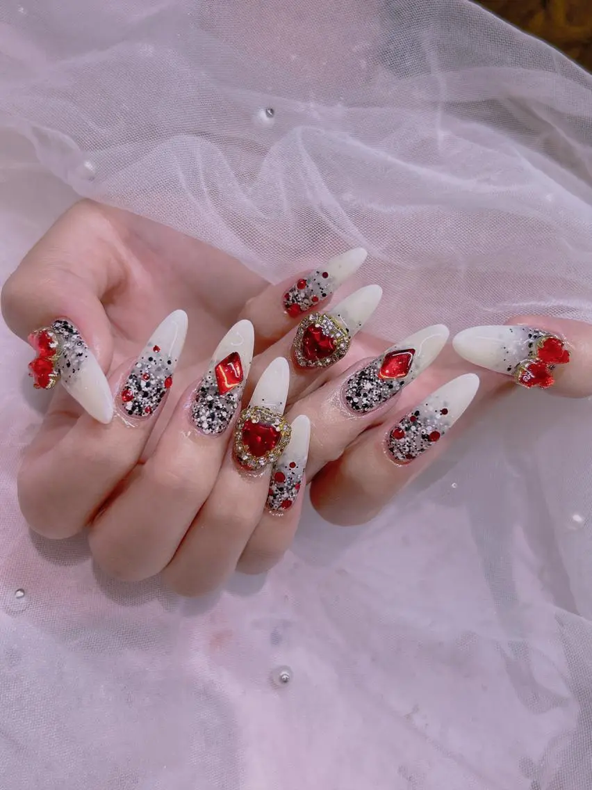 ネイル ハート 長さだし専門店 M2　rikaのネイルデザイン