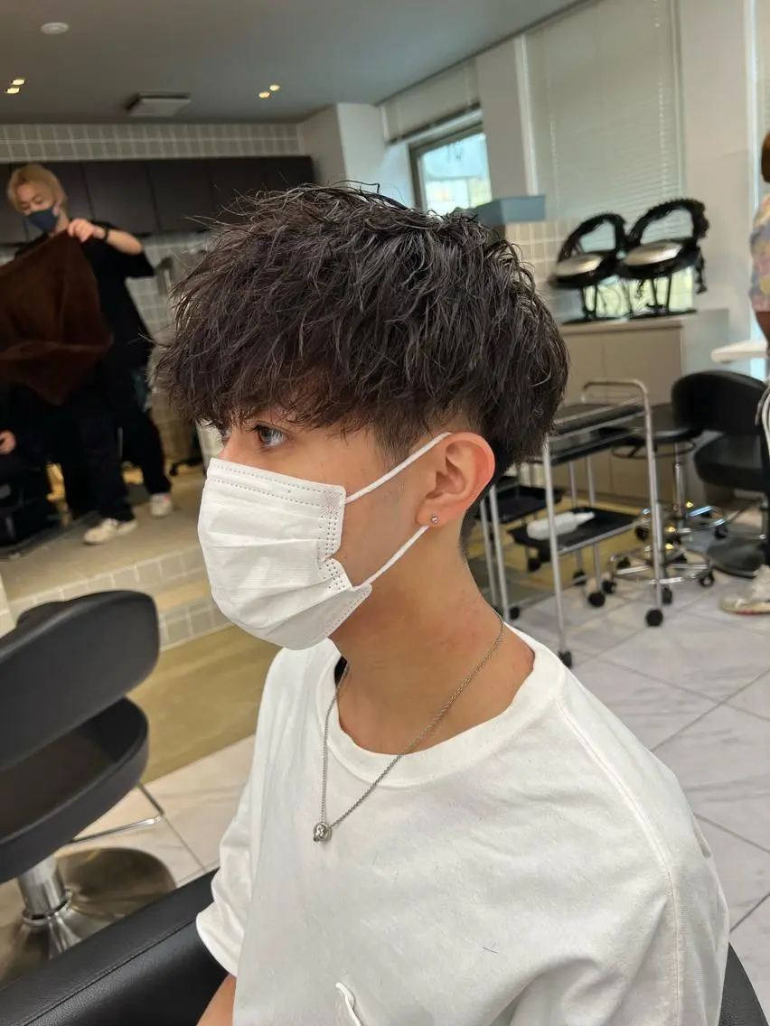 ショート カラー パーマ メンズ メンズパーマ特化 TAIGAのヘアスタイル