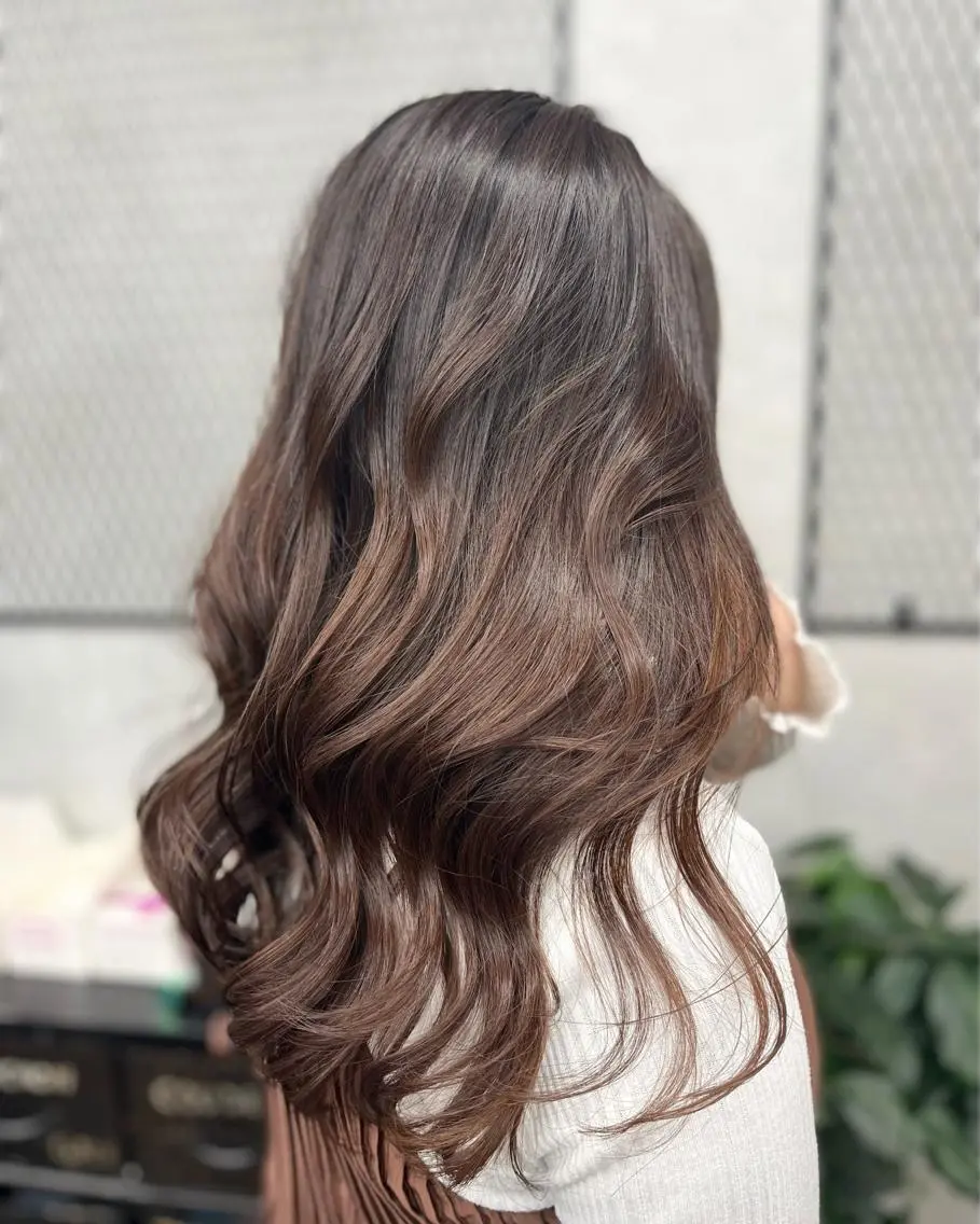 ロング 川畑 花菜のヘアスタイル