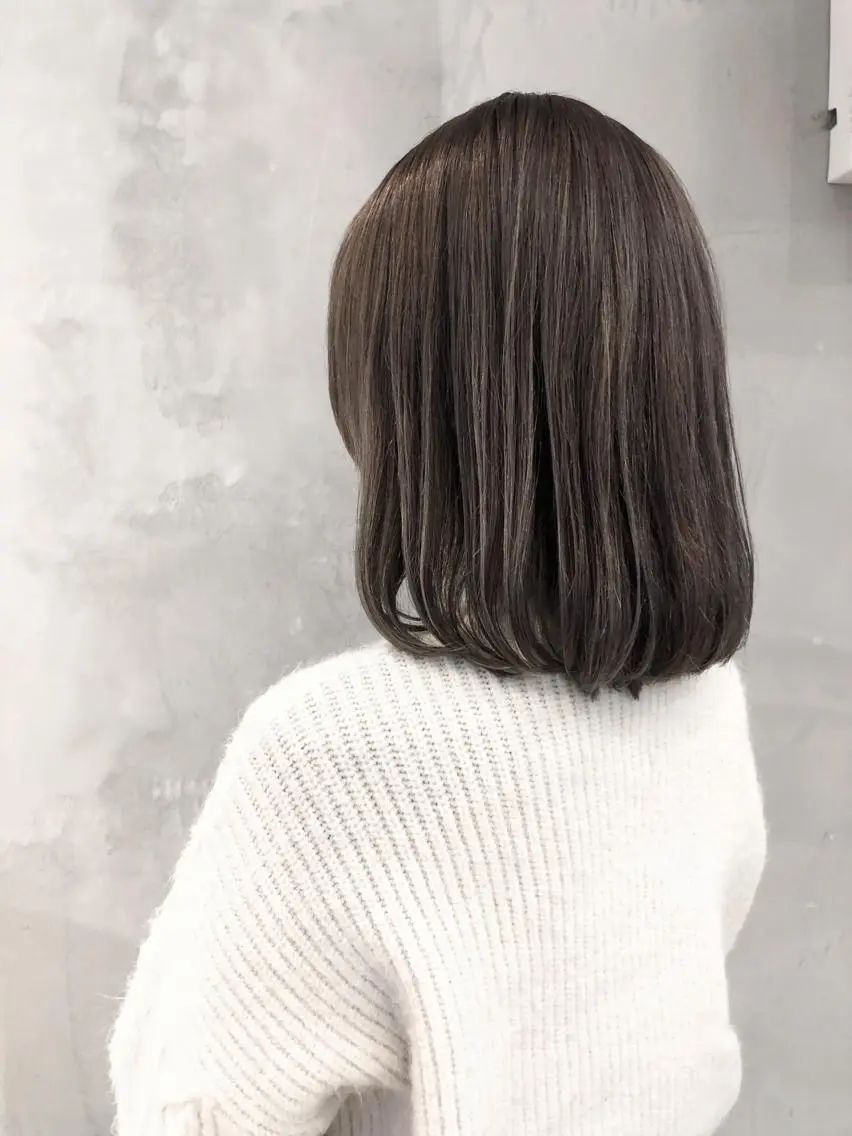 ミディアム カラー パーマ ヘアアレンジ ワンレンボブ シールエクステ ベージュカラー 透明感カラー ダブルカラー ブリーチカラー🔥 パーマ【佐々木凌平】のヘアスタイル