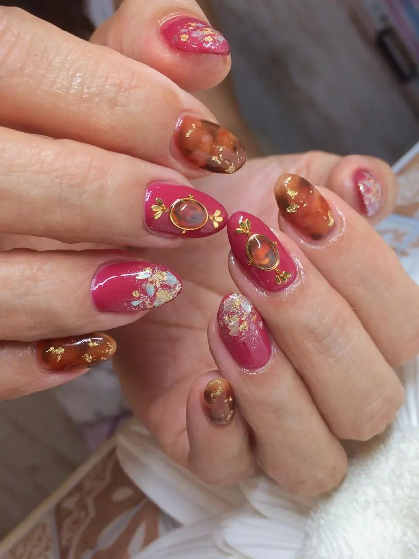 ネイル べっ甲ネイル ボルドー ハンドネイル Nailsalon E's cafeのネイルデザイン
