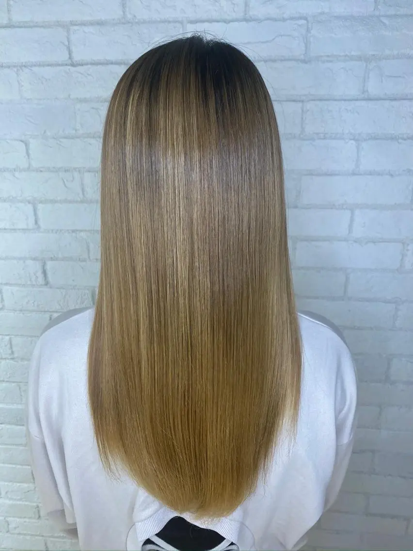 ロング ヘアアレンジ トリートメント deseo 透明色艶カラーツバサのヘアスタイル