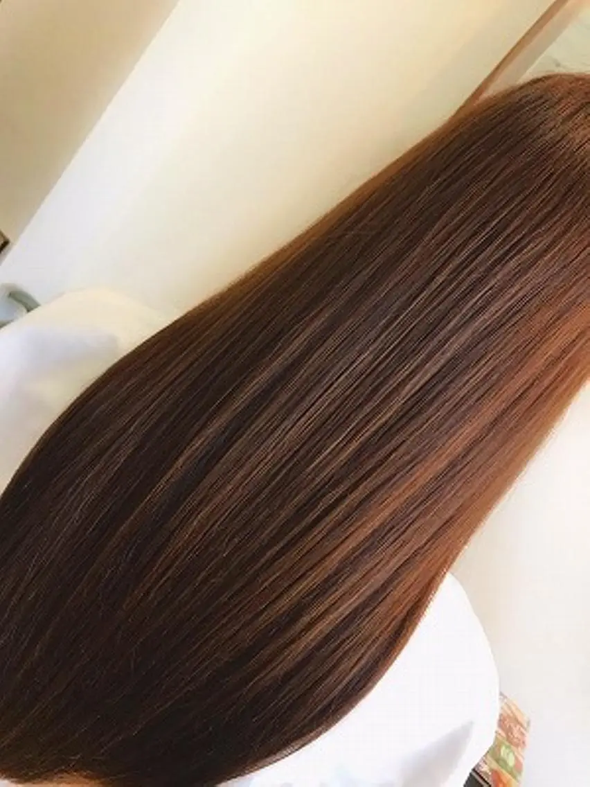 ロング カラー カット トリートメント nest  のヘアスタイル
