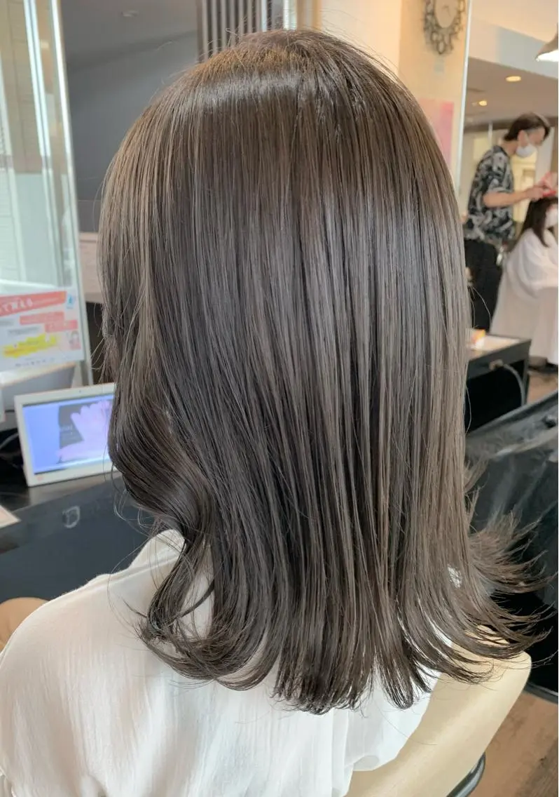 ミディアム カラー グレージュ カット ヘアカラー トリートメント 【艶カラー】 STYLE 和泉俊希のヘアスタイル