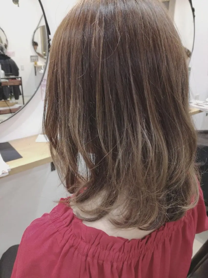 セミロング カラー パーマ ヘアアレンジ メンズ キッズ マツエク・マツパ ネイル メンズハイライト ベージュカラー ハイライトカラー ハイライト 中津No.1髪質改善 店長✨透ける暗髪のヘアスタイル