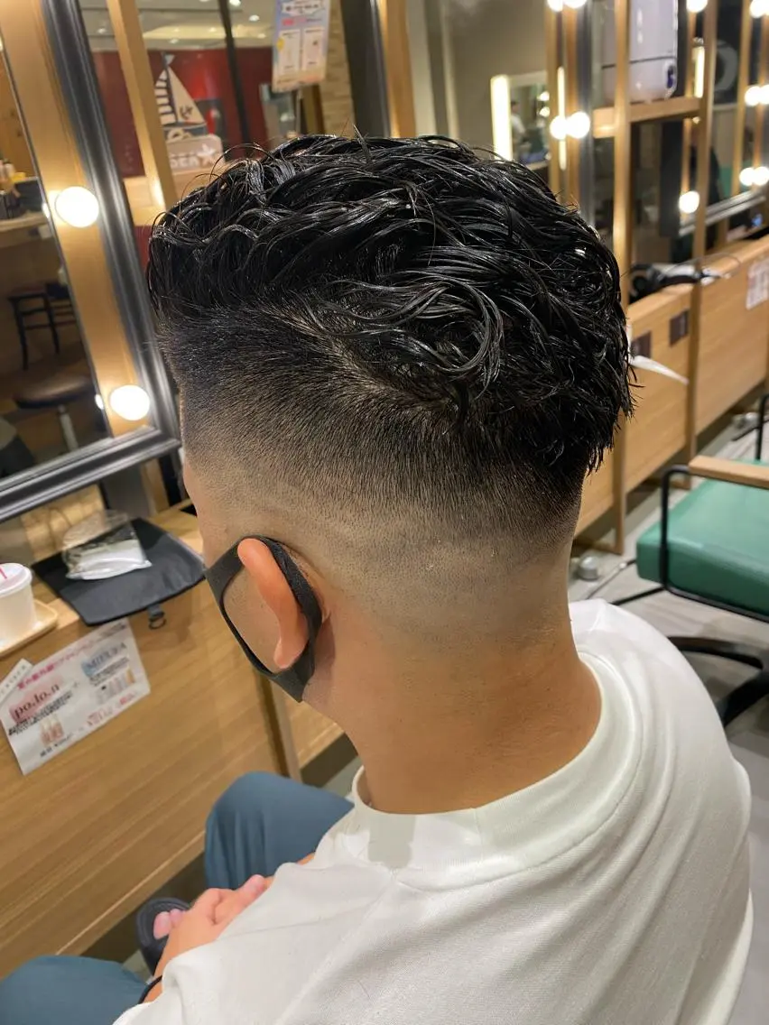 ショート パーマ メンズ unopulir 景山 凌のヘアスタイル