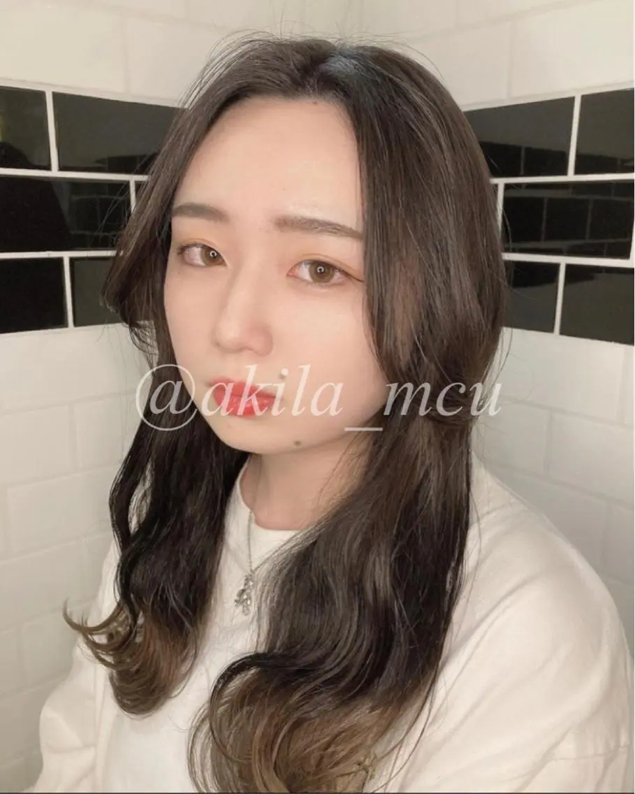 ロング カラー ヘアアレンジ ブリーチ 韓国風ヘア エグチ アキラのヘアスタイル