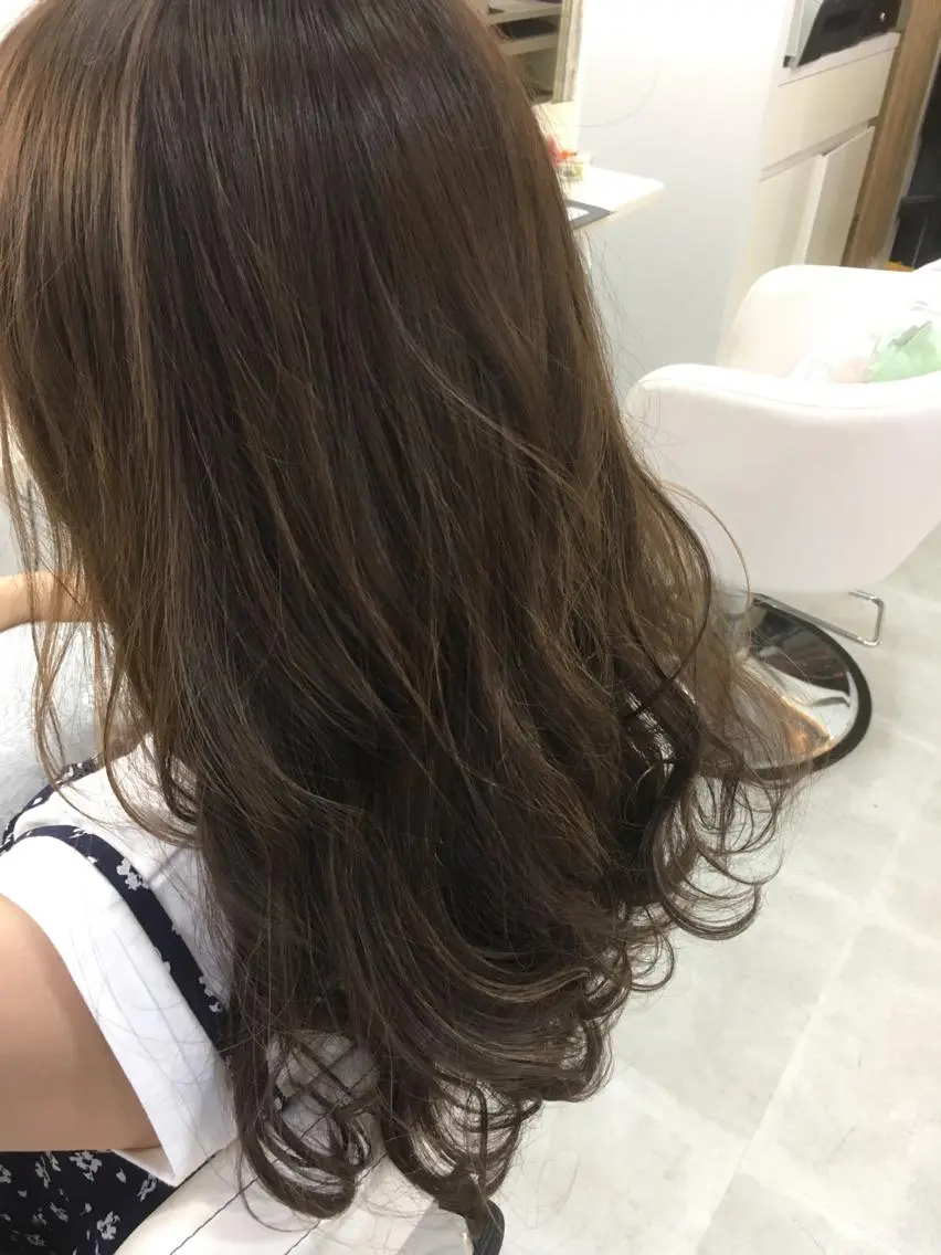 セミロング ロング カラー ハイライトカラー 3Dハイライト ハイライト 髪質改善 中川 翔のヘアスタイル