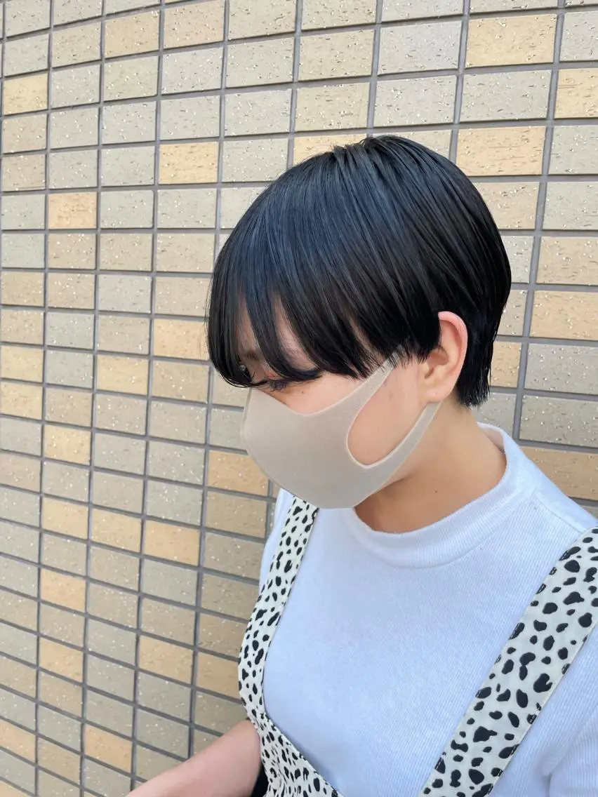 ショート ハンサムショート ボブ くびれヘア エギョモリ 外国人風カラー カット 縮毛矯正 トリートメント 東 史夏のヘアスタイル