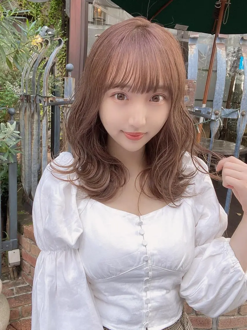 ミディアム カラー バレイヤージュ ブリーチ ケアブリーチ ダブルカラー ハイライトカラー カット ヘアカラー トリートメント 銀座✨レイヤーカット 顔まわり/坂本亜裟海のヘアスタイル