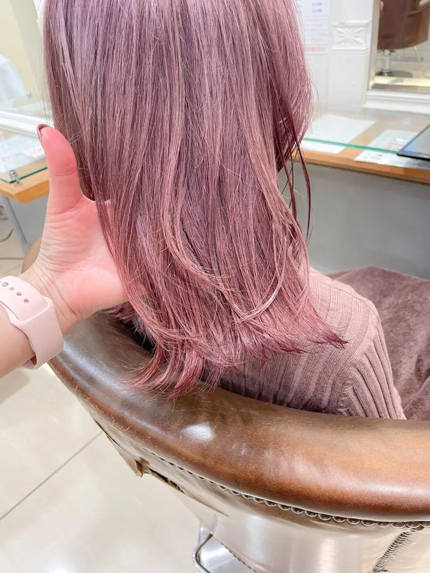 ミディアム カラー ブリーチ ピンクカラー ヘアカラー ✨カラー支持No.1 🧸ワキ カナコ🧸のヘアスタイル
