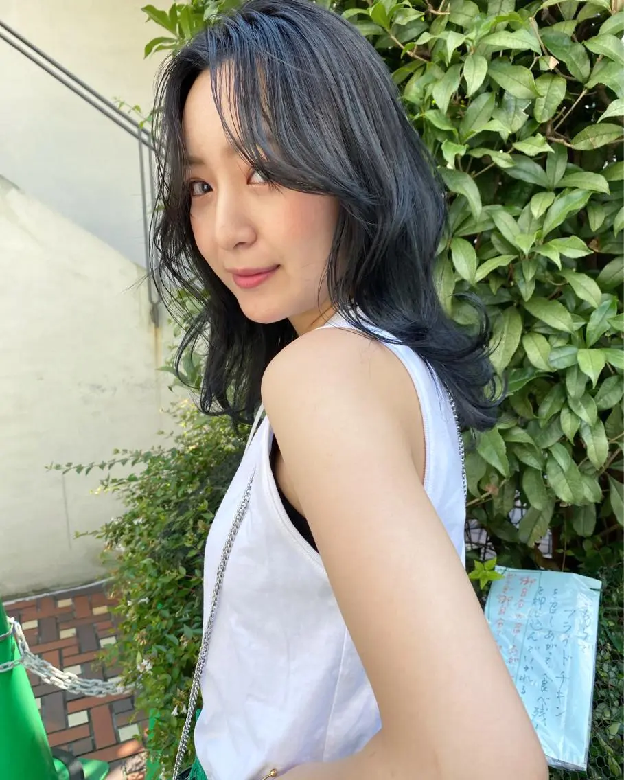 セミロング カラー カット ヘアカラー トリートメント 顔まわりレイヤー× 韓国ヘアオタベシンヤのヘアスタイル