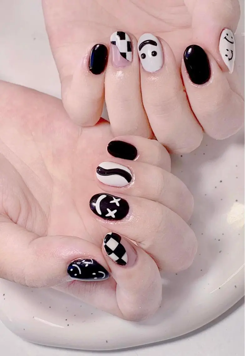 ネイル Mika nail salon 鶯谷のネイルデザイン