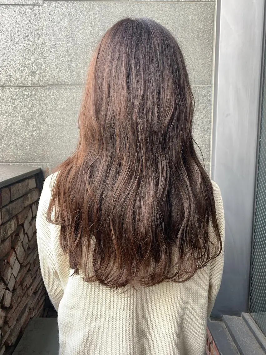 ロング カラー 透明感カラー グレージュ メンズ縮毛矯正 細谷碧海のヘアスタイル