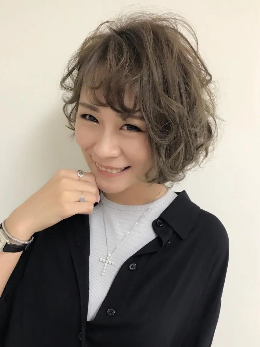 ミディアム カラー パーマ ヘアアレンジ ネイル マツエク・マツパ 吉川 宙翔のヘアスタイル