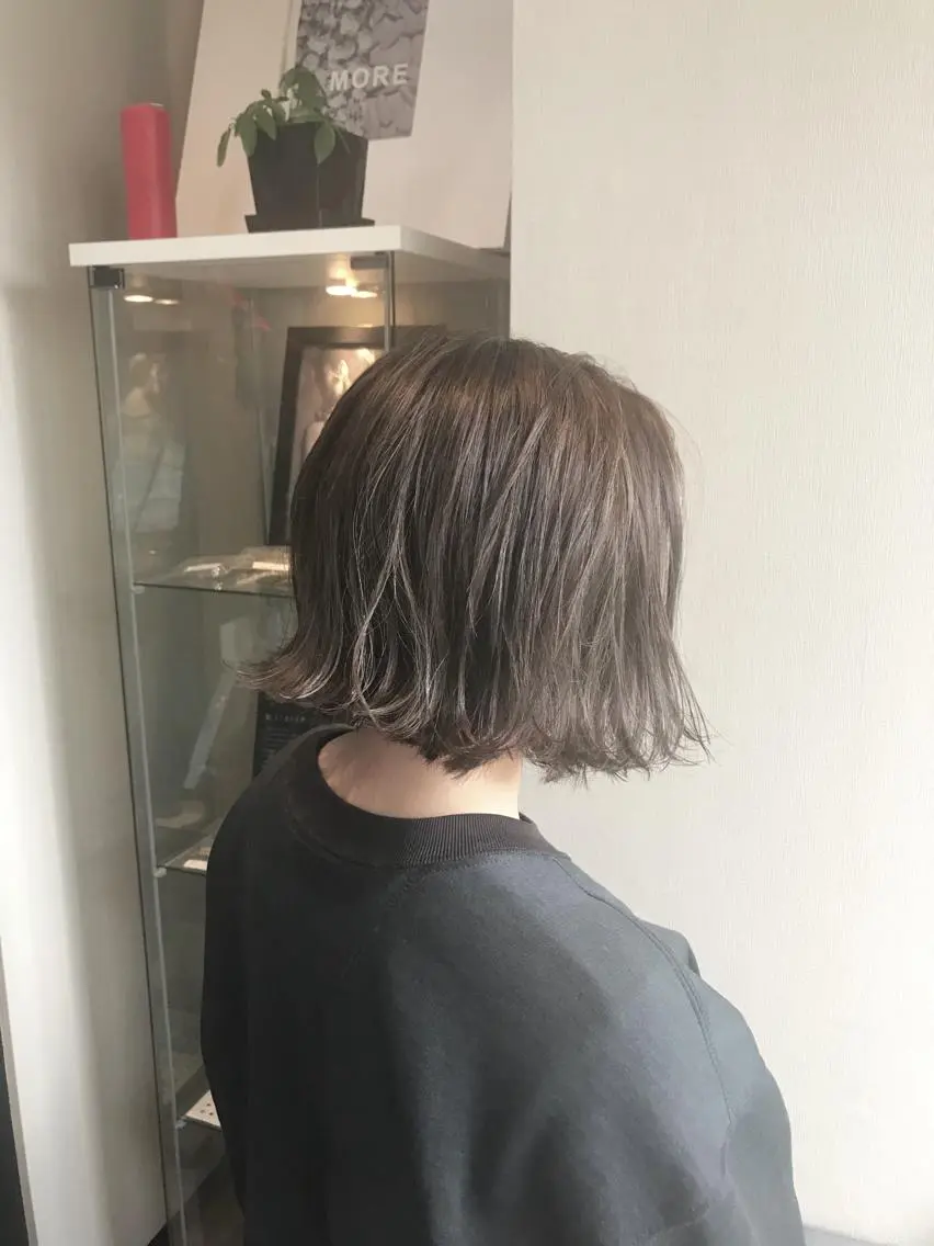 ミディアム カラー アッシュ バレイヤージュ ベージュカラー ブルーカラー ブルージュ ハイライト/髪質改善 ans/黒木 和大のヘアスタイル