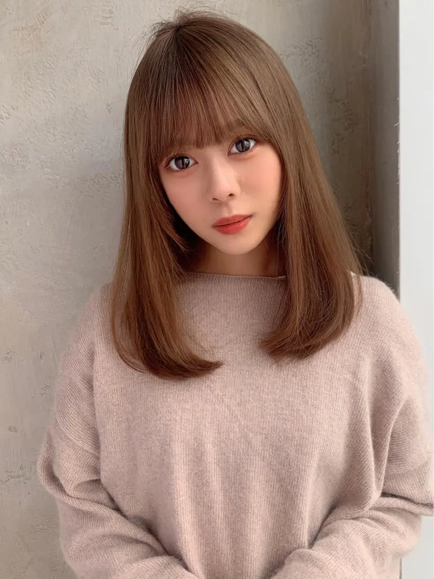 ミディアム カラー パーマ バレイヤージュ ブリーチ ケアブリーチ ダブルカラー ハイライトカラー カット ヘアカラー 縮毛矯正 トリートメント 銀座✨レイヤーカット 顔まわり/坂本亜裟海のヘアスタイル