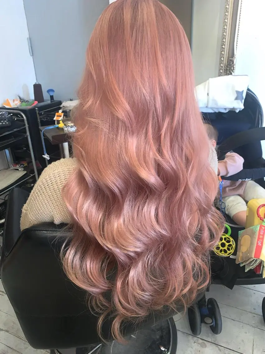 ロング カラー ハイトーンカラー ピンクカラー ヘアカラー トリートメント 🌹 AKARI 🌹のヘアスタイル