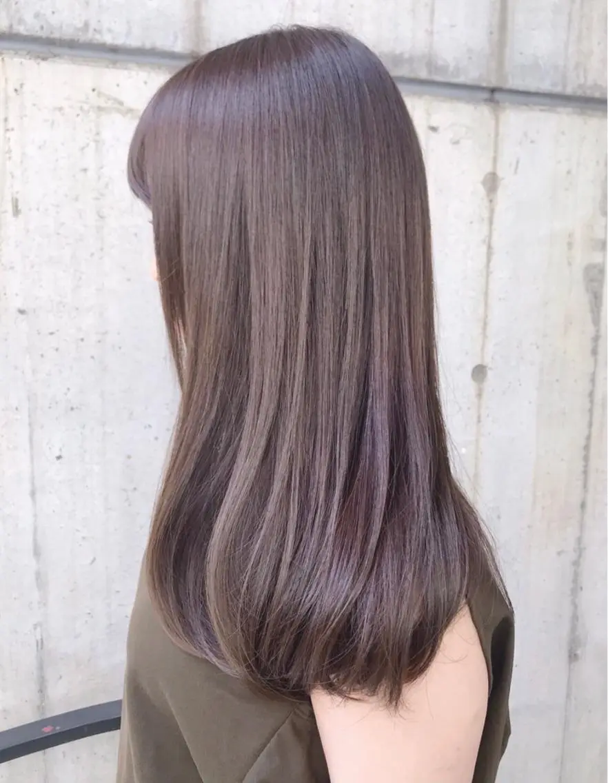 セミロング カラー アッシュ グラデーションカラー ボブ 小顔カット AKI アキのヘアスタイル