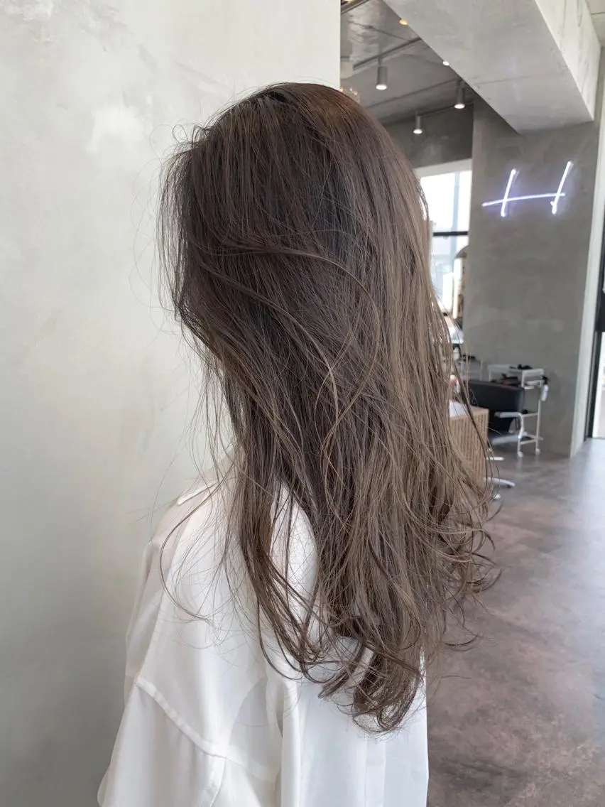 ロング カラー カット ヘアカラー トリートメント リピート率No.1✨ ユウキのヘアスタイル