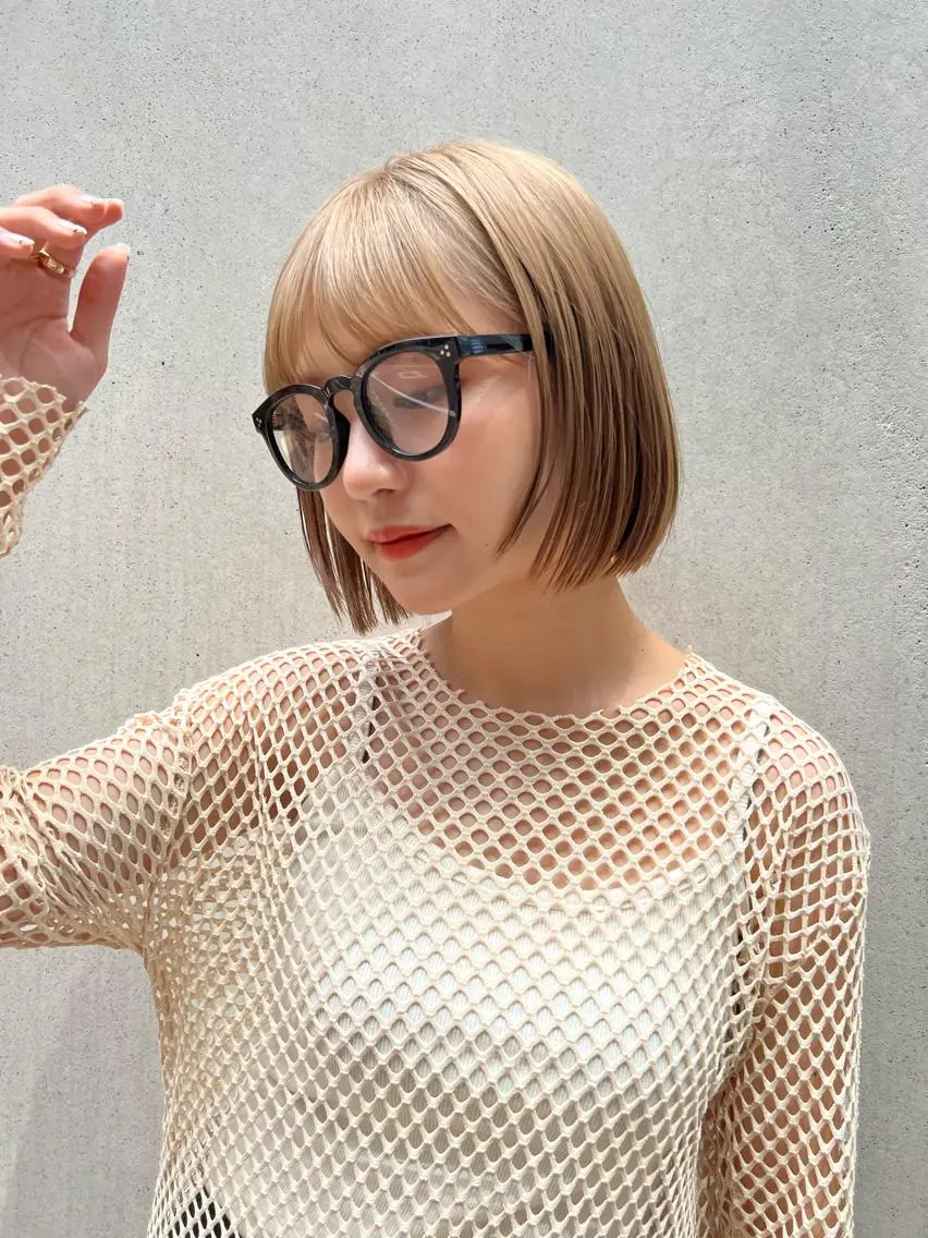 ショート カラー ヘアアレンジ ベージュカラー 透明感カラー グレージュ ボブ カット ヘアカラー トリートメント レイヤー専門家 ダブルカラー修のヘアスタイル