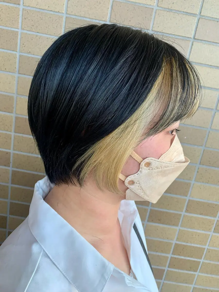 ショート カラー ブリーチ ヘアカラー stylist 静音「LEON」のヘアスタイル