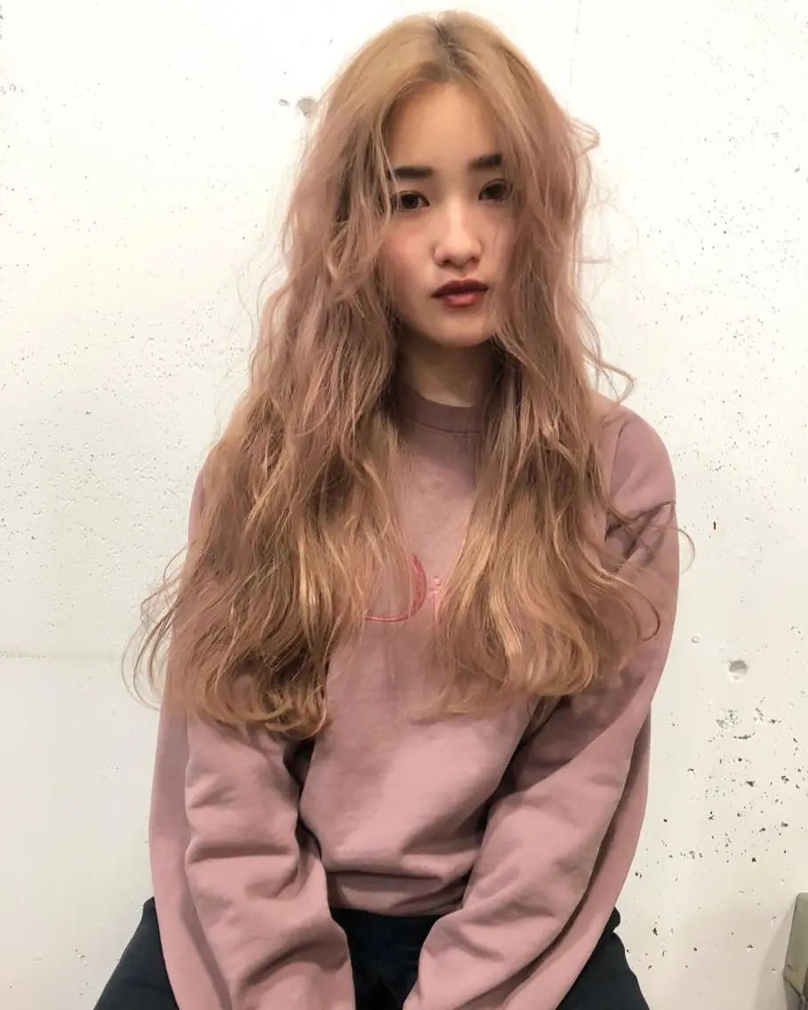 ロング カラー ベージュカラー ブリーチ ケアブリーチ ハイトーンカラー ピンクカラー Pia ツボイ ケイタのヘアスタイル