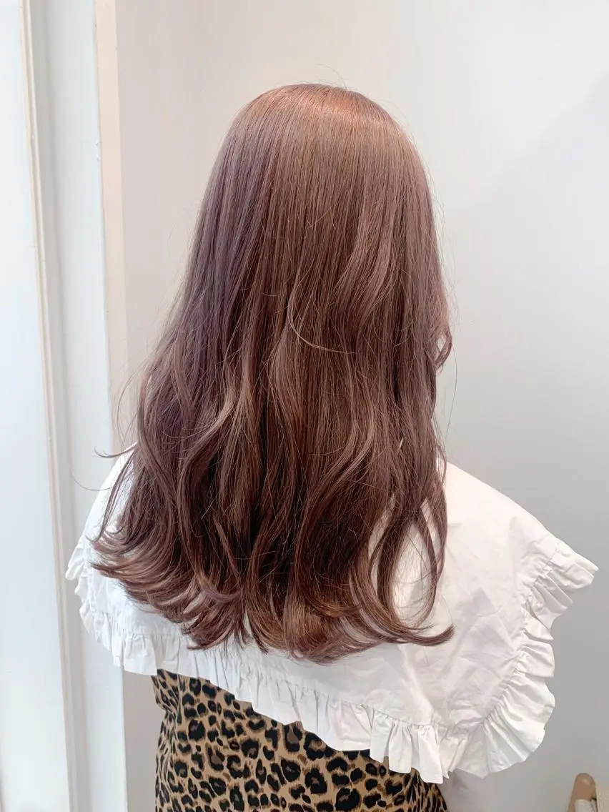 セミロング カラー ヘアアレンジ ブリーチ ヘアカラー トリートメント yuka .のヘアスタイル
