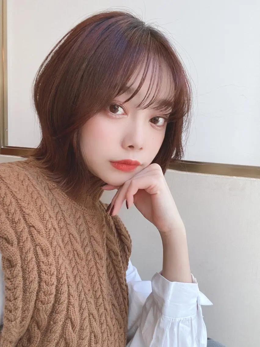 ミディアム 韓国くびれレイヤー 🇰🇷はづきのヘアスタイル