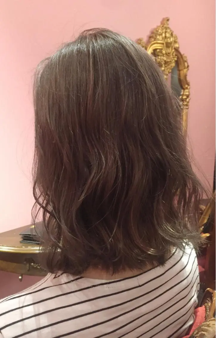 ミディアム カラー ブルーカラー ブルーグレー ブルーグレージュ グレージュ 櫻井 愛弓のヘアスタイル