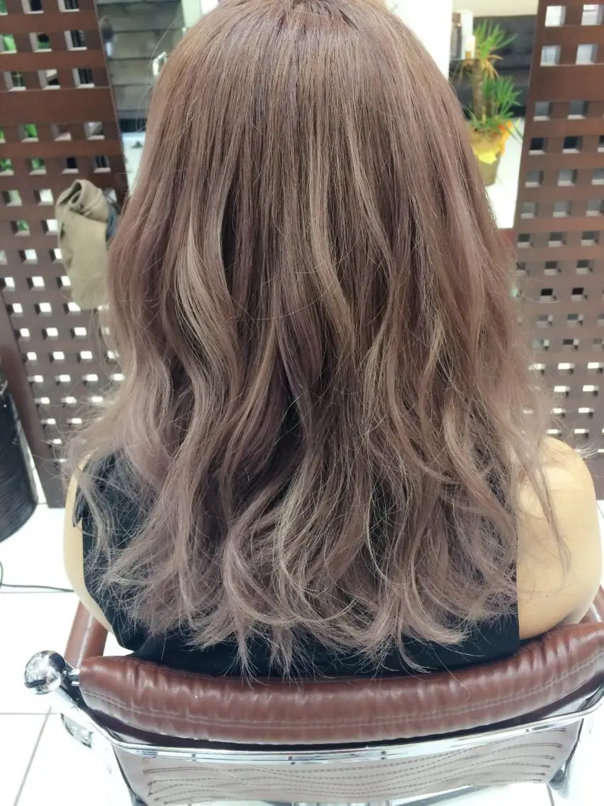 セミロング ロング カラー パーマ 神山 昌子のヘアスタイル