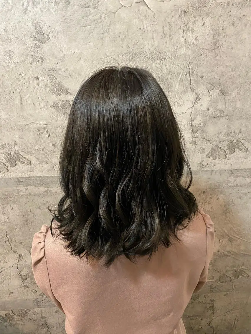 カラー 近藤 龍青のヘアスタイル