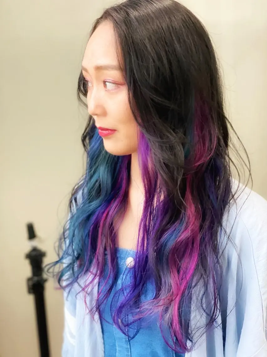 ロング ヘアカラー SA KIのヘアスタイル
