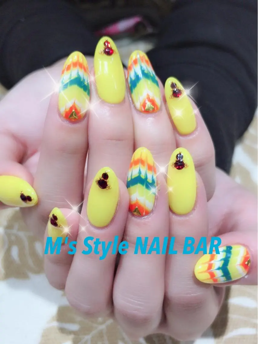 ネイル ピーコックネイル 黄色 ハンドネイル M's Style NAIL BARのネイルデザイン