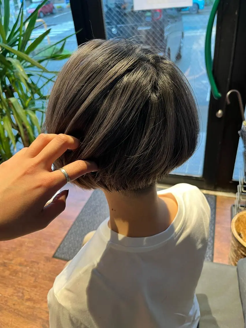 ショート ヘアカラー N° Elune MIYUUのヘアスタイル