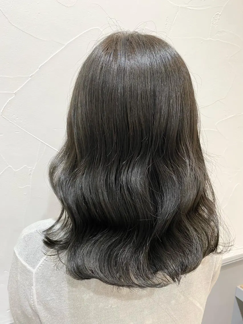 セミロング 髙橋 愛実のヘアスタイル