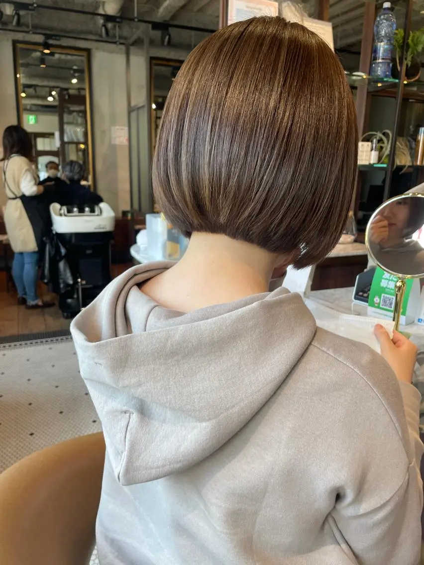 ショート カラー ハイライトカラー ボブ ハイライト 上品な大人レイヤー 🍀渋谷🍀濱口敬太のヘアスタイル