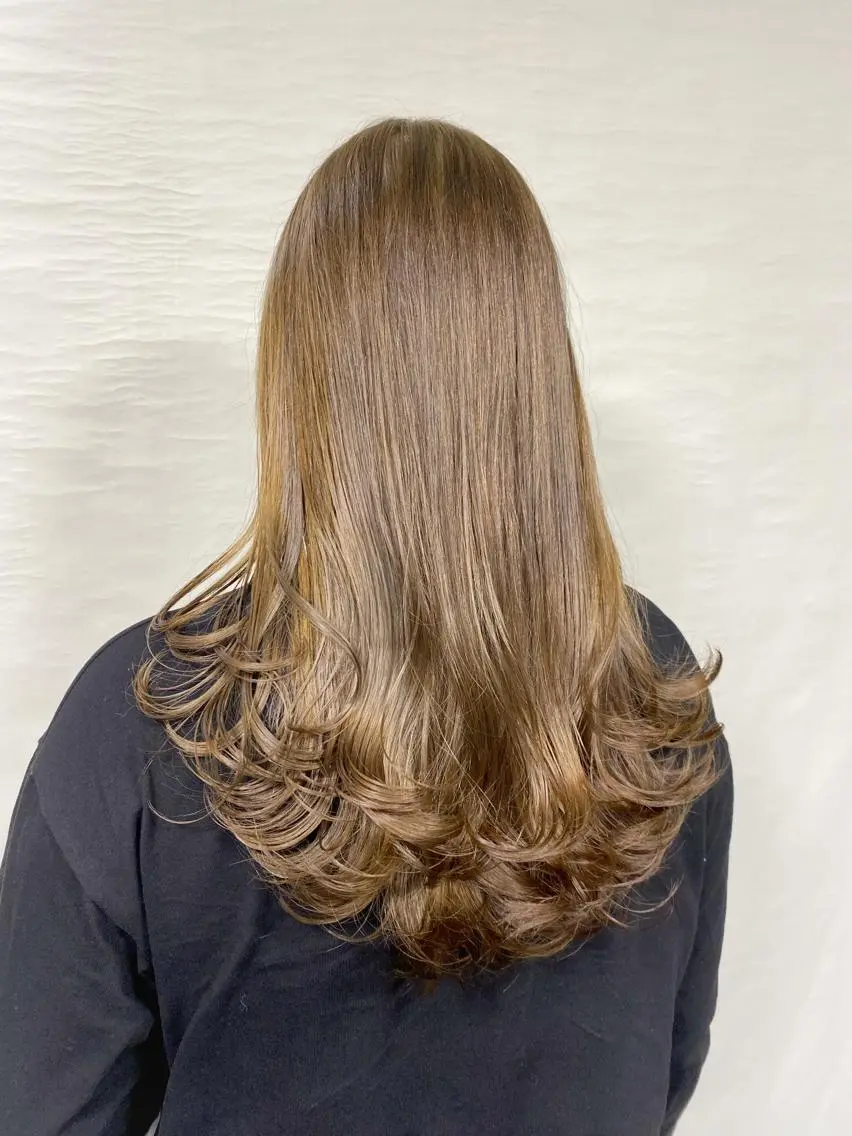 セミロング カラー ヘアアレンジ シールエクステ ベージュカラー ブリーチ ケアブリーチ ダブルカラー カット ヘアカラー トリートメント 髪質改善【縮毛矯正】 北千住 田邉 澪のヘアスタイル