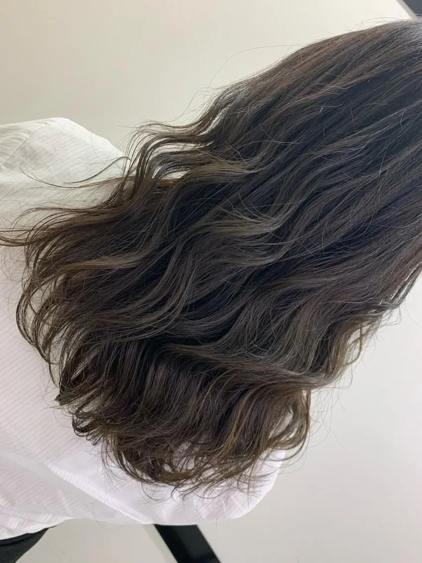 カラー Itsuki .のヘアスタイル