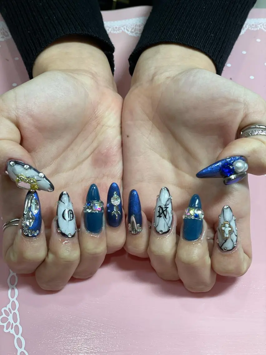 ロング ネイル アートネイル ストーンネイル ハンドネイル 《LB》ラブリエ Nail&eyeのマツエク・マツパデザイン